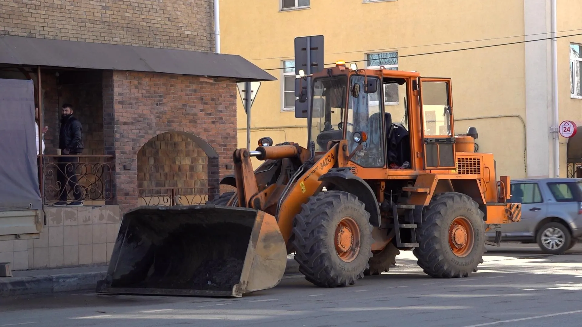 В Клину 27 марта убирают улицу Гагарина