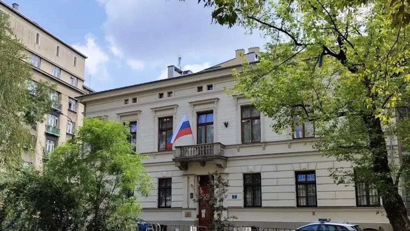 Генконсульство РФ в Кракове прекратило работу по требованию властей Польши