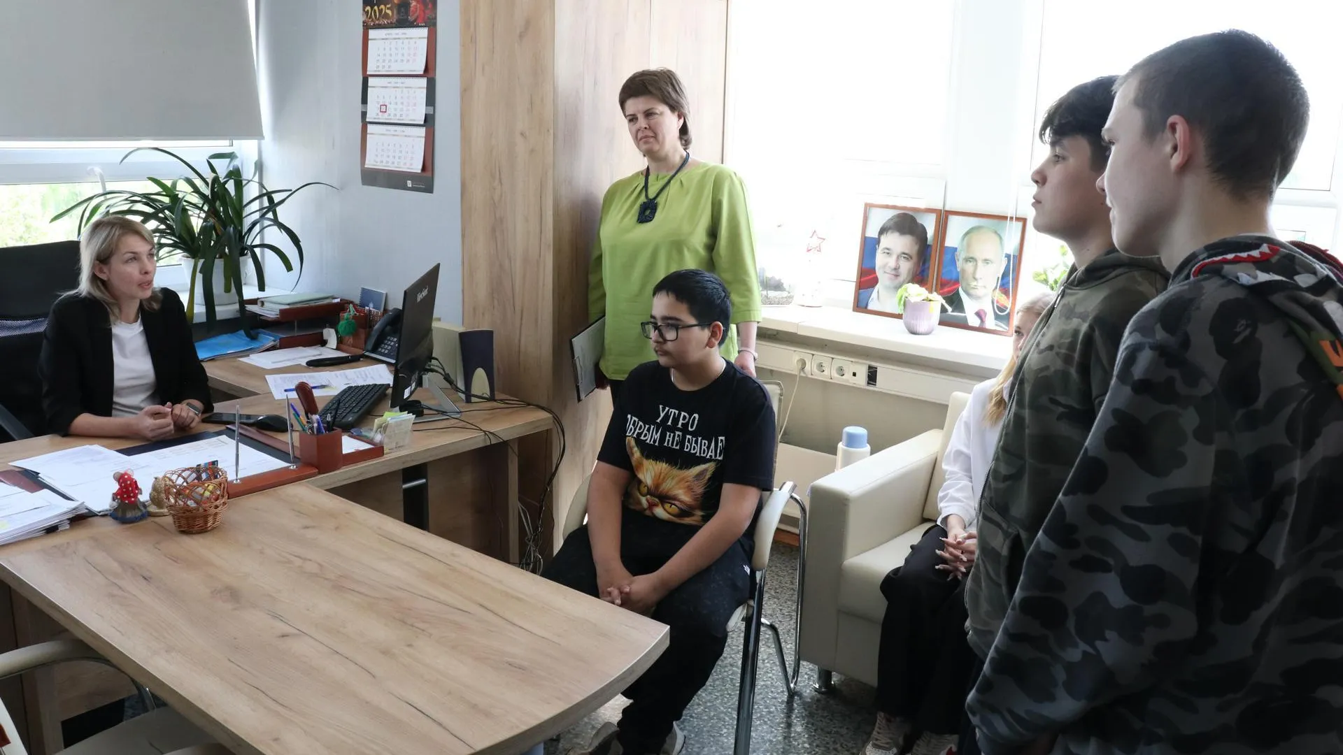 Воспитанников центра «Созвездие» познакомили с работой администрации Рузы