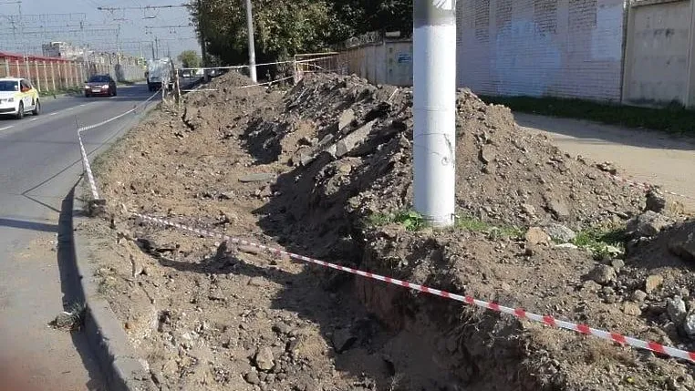 Проезжую часть начали расширять в ходе ремонта путепровода в Подольске