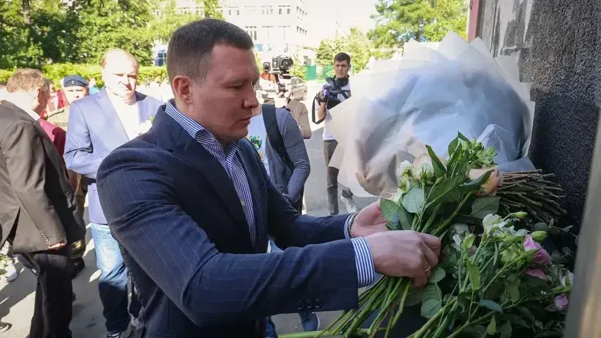 Боксер Костя Цзю открыл новый арт-объект в Балашихе