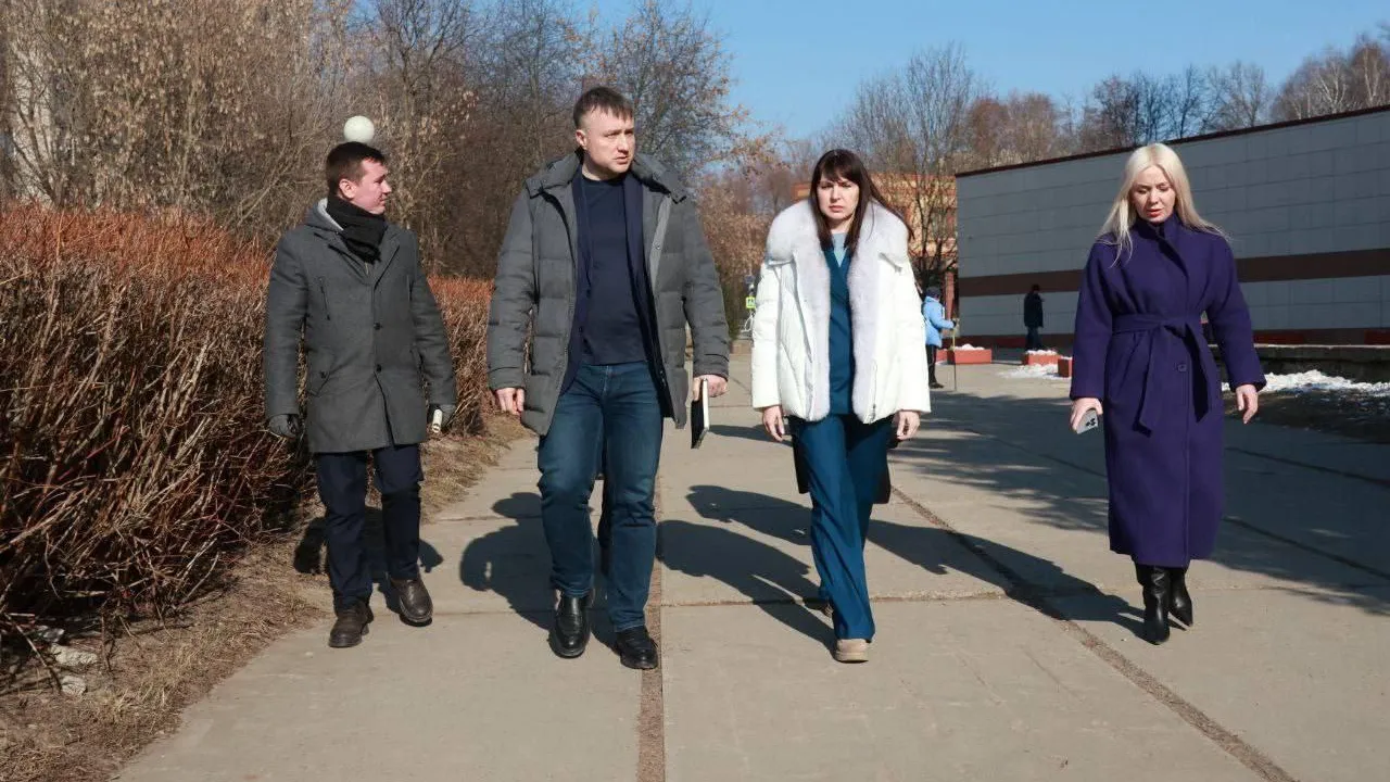Алексей Шимко осмотрел территорию Протвино в Серпухове