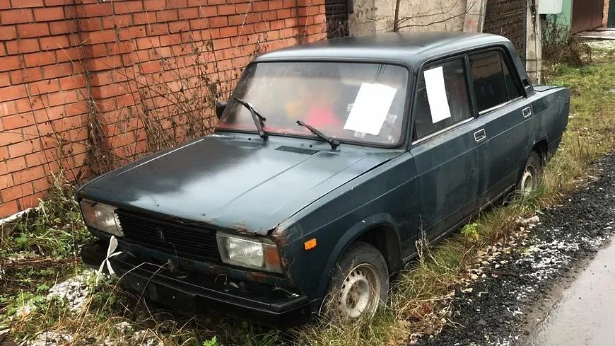 Два брошенных автомобиля могут принудительно эвакуировать в Щелкове
