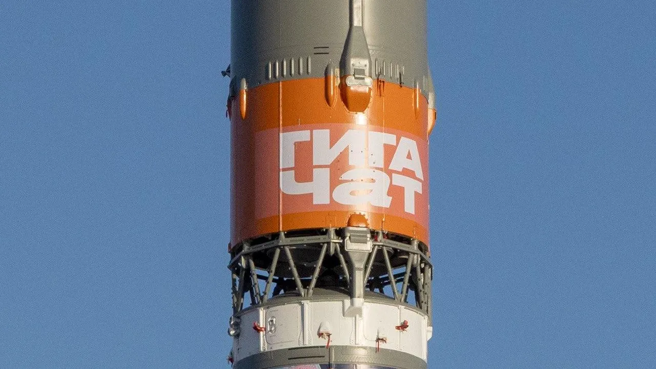 Нейросеть ГигаЧат поможет космонавтам на борту МКС