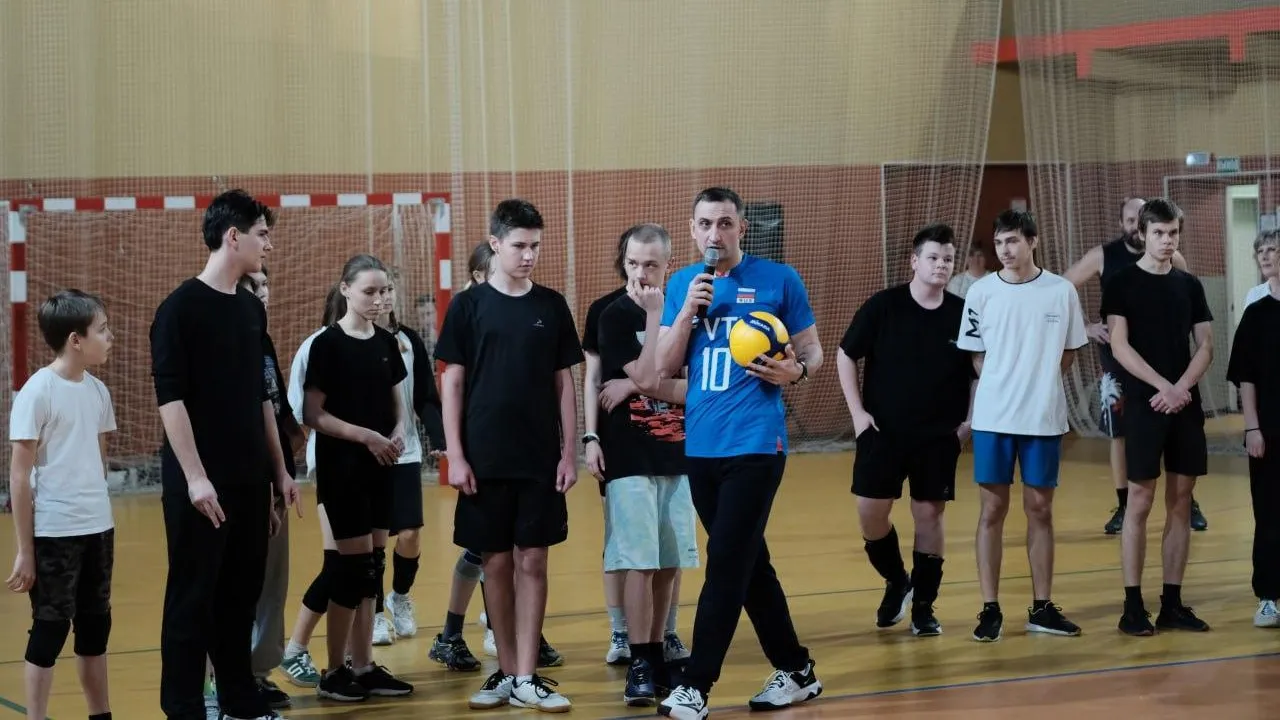 Олимпийский чемпион Александр Соколов провел тренировку для Школьной лиги