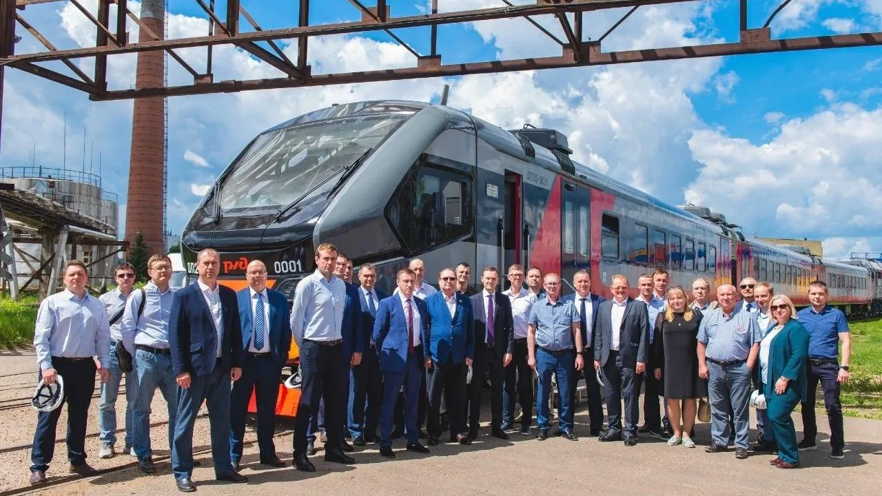 Новый дизель-поезд ДП2Д успешно прошел приемочные испытания
