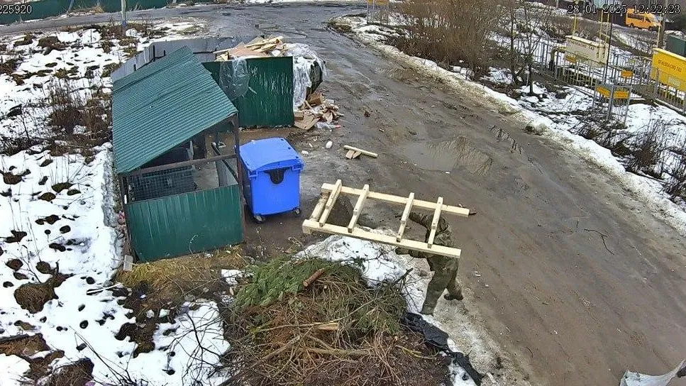 В Солнечногорске камеры помогают бороться с нарушениями сброса отходов в контейнеры
