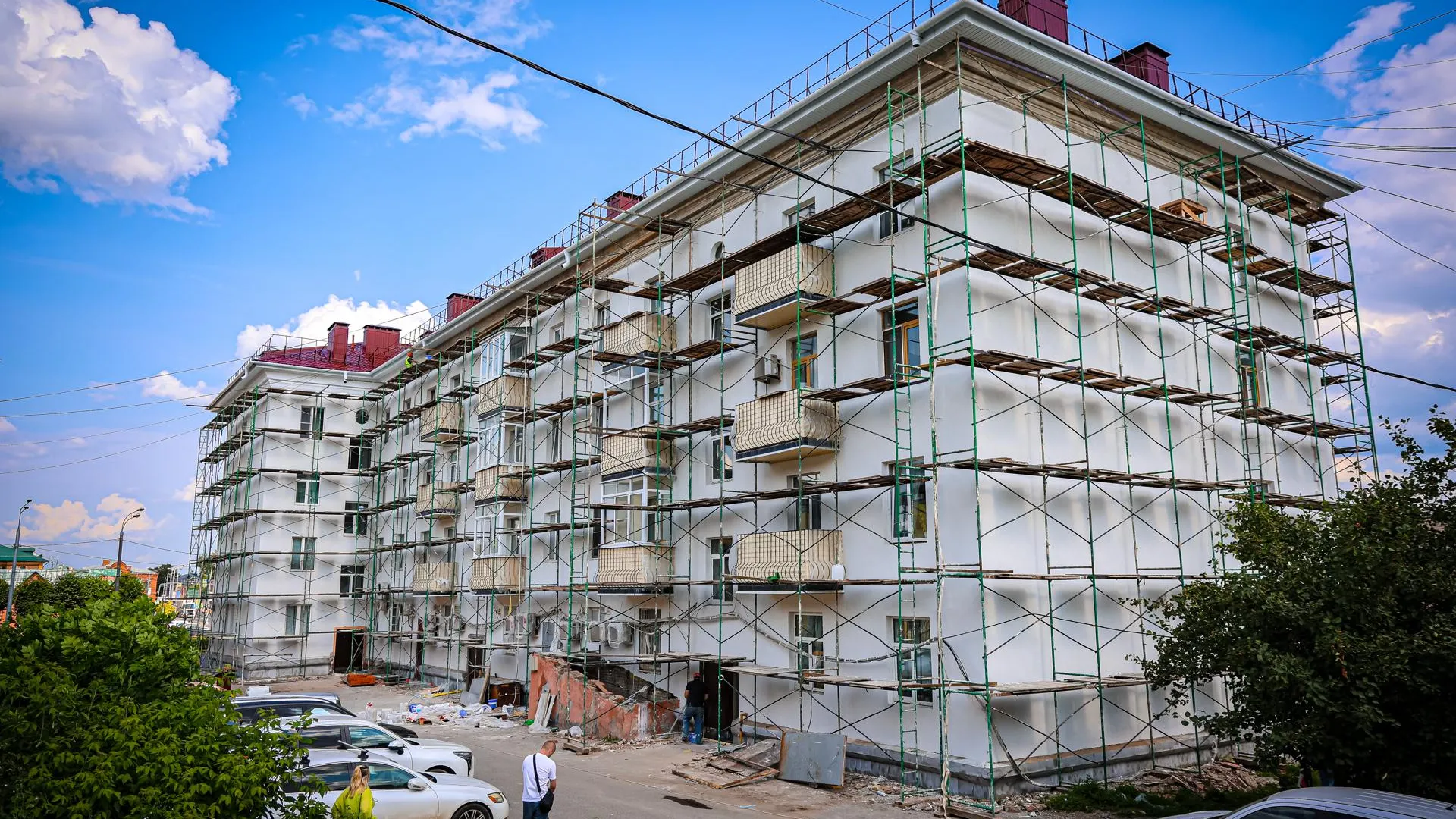 В Клину завершают капремонт дома на улице Гагарина