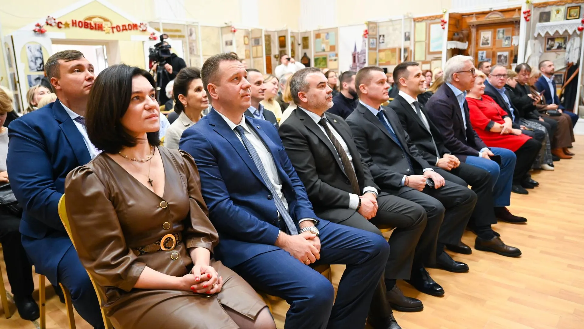 В Ленинском округе отметили День рождения партии «Единая Россия»