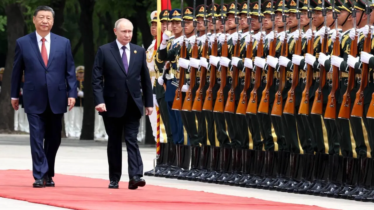 Церемония официальной встречи Президента России Владимира Путина Председателем КНР Си Цзиньпином.