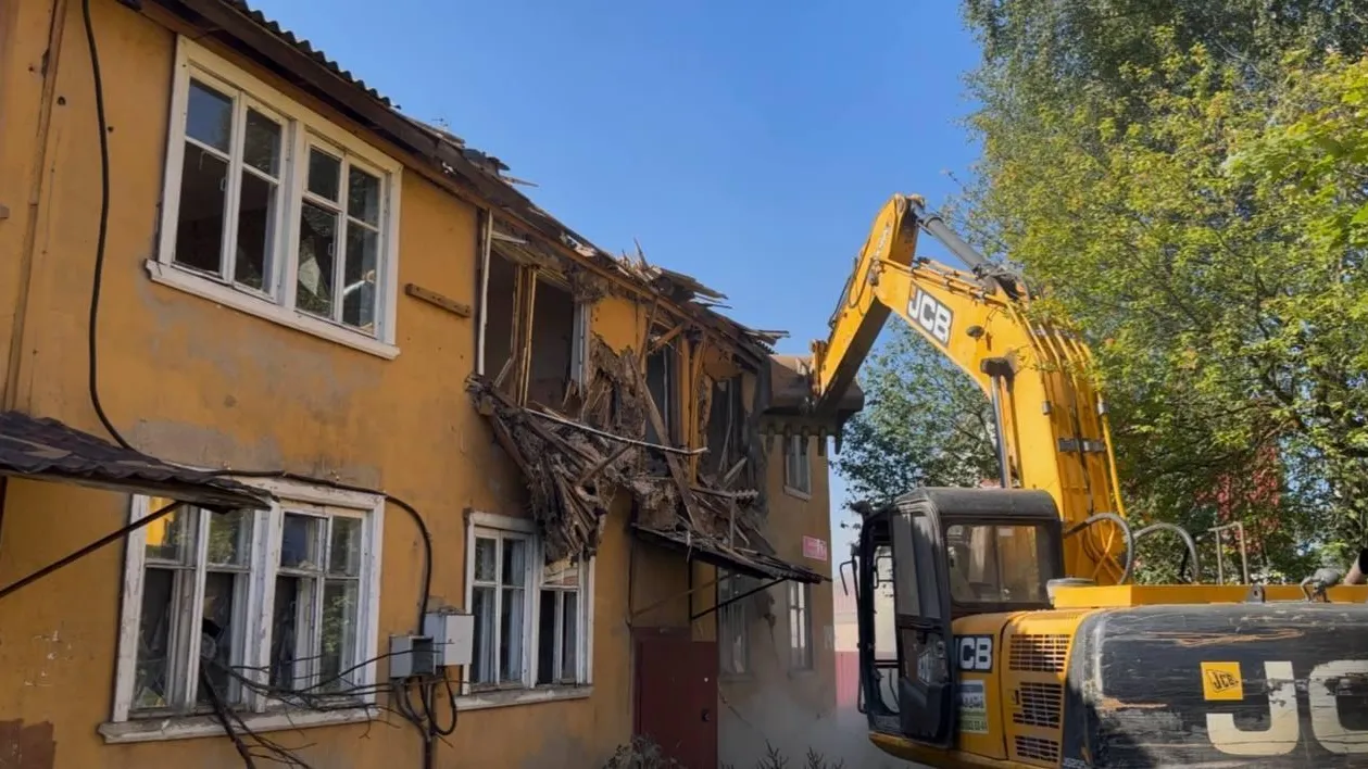 В Солнечногорске снесли аварийный дом