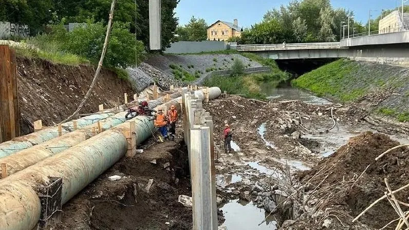 Насыпную дамбу доделали на ремонтируемой плотине в Коломне