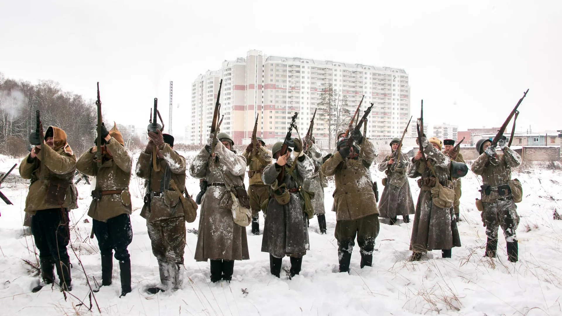 Реконструкцию этапа обороны Москвы провели в Солнечногорске