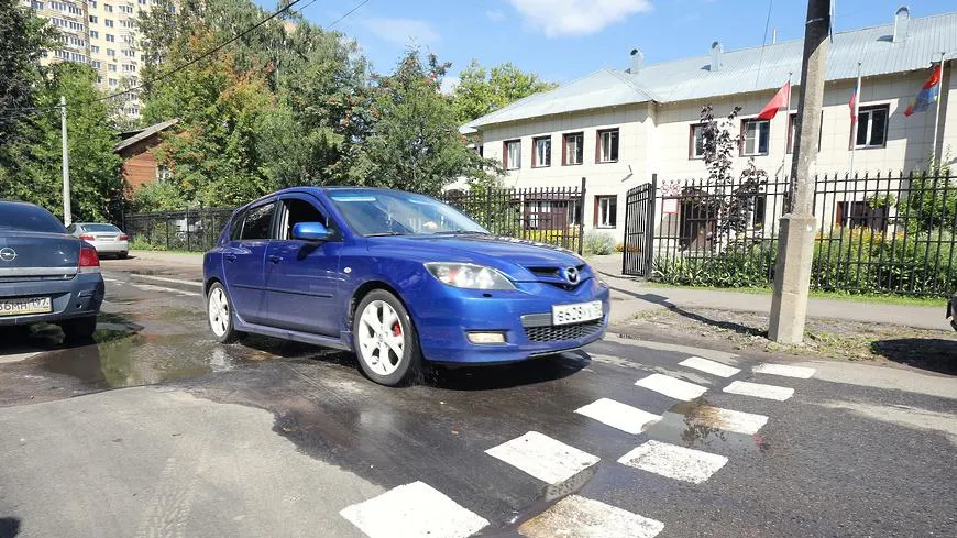 «Лежачий полицейский» установили на улице Жилгородок в микрорайоне Балашихи