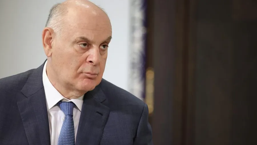 Оппозиция Абхазии сообщила о бегстве президента и прекращении переговоров