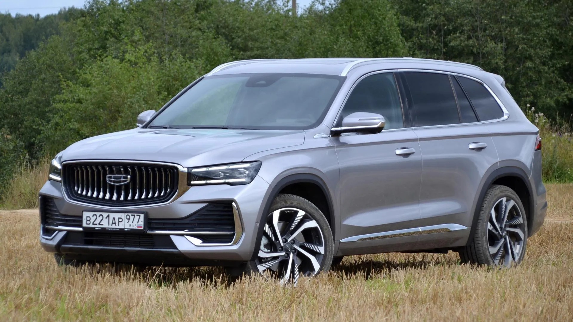 Владелец Geely остался без гарантии из-за неоригинальных запчастей от дилера