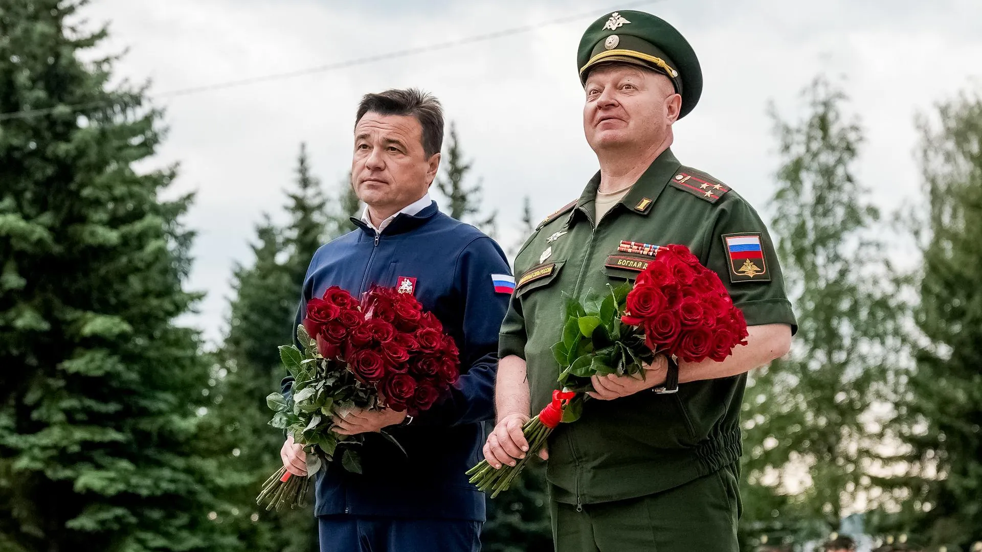 Воробьев возложил цветы к памятнику «Слава героев-танкистов» в Наро-Фоминске