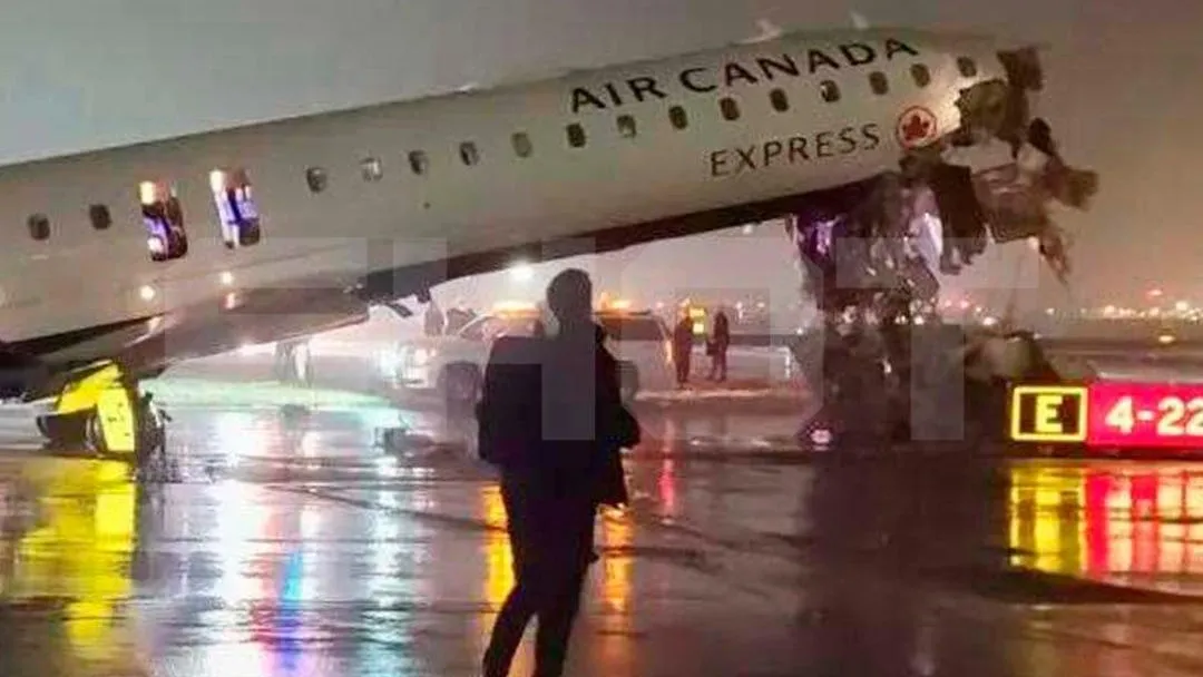 Самолету сорвало переднюю часть из-за ДТП с пожарным авто в аэропорту Нью-Йорка