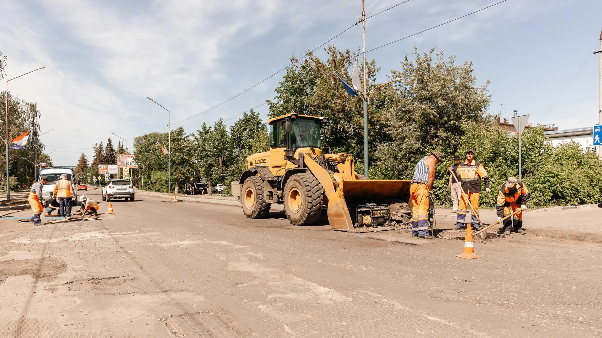 В Орехово-Зуеве на улице Вокзальной приступили к ремонту дороги