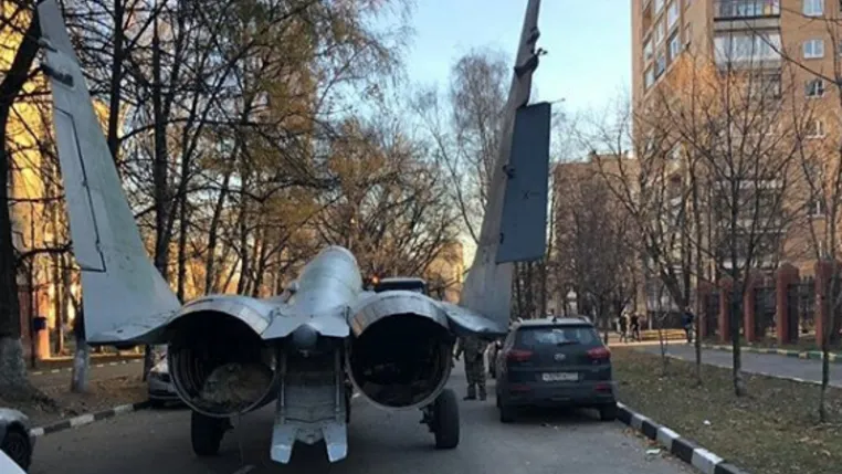 В Люберцах торжественно открыли памятник истребителю МиГ‑29