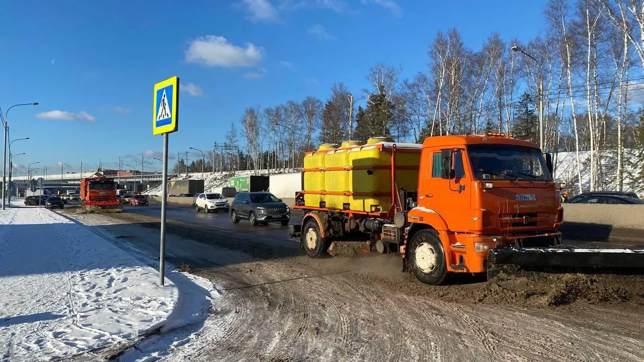 Дорожные службы Подмосковья подготовлены к работе в снегопад