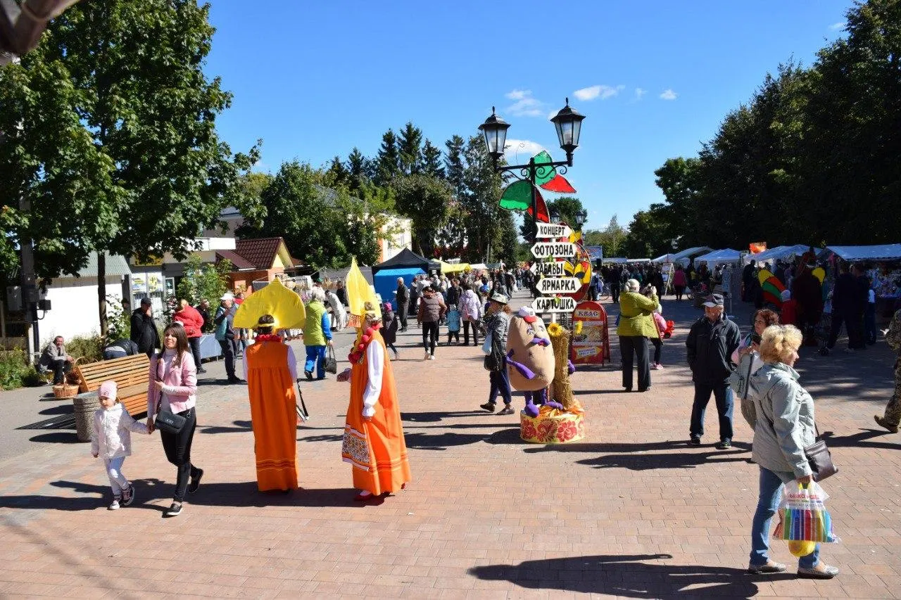 Роман Варцев