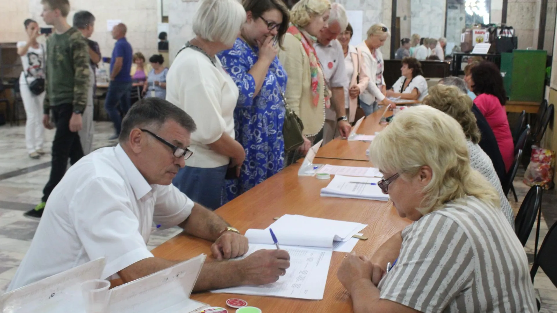Депутаты Котельников проголосовали на выборах губернатора Подмосковья