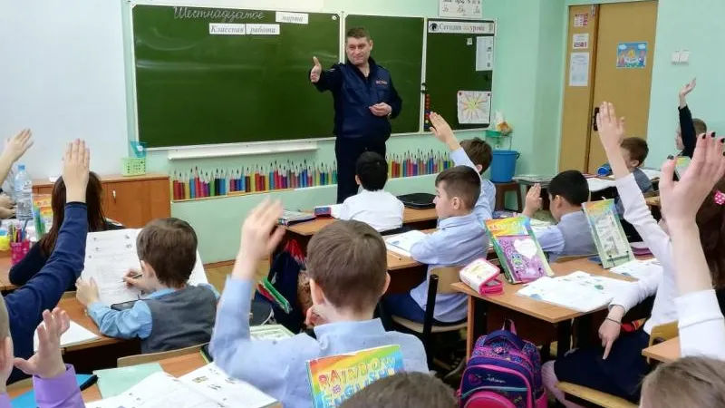 Младшеклассники школ Балашихи приняли участие в игровых сценках на знание ПДД