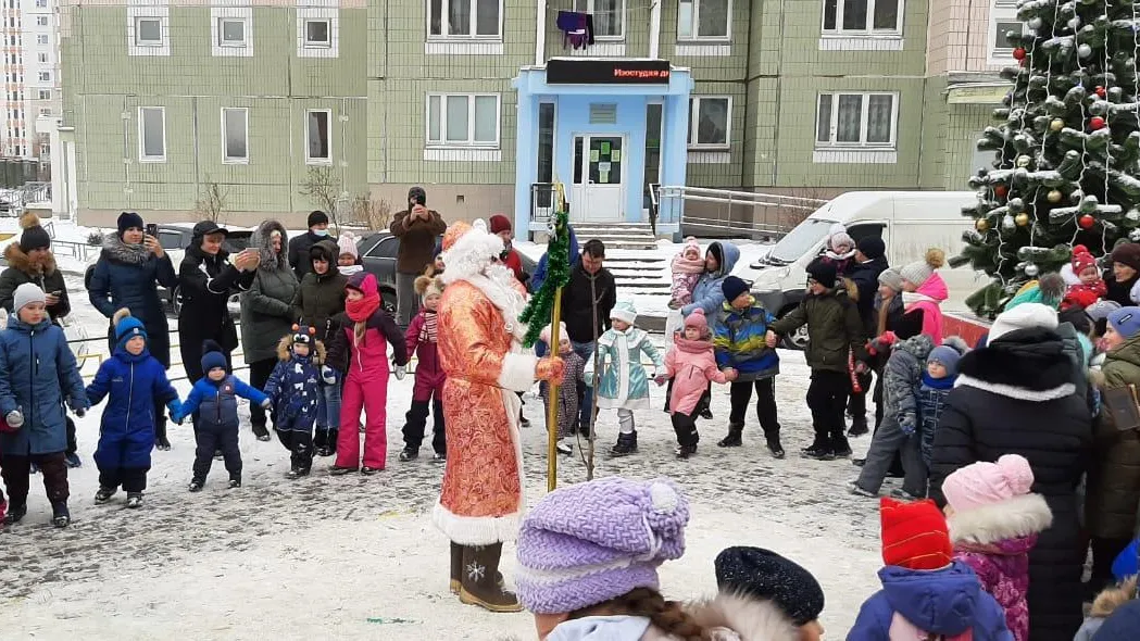 УК Подольска провела новогодний праздник во дворе для жителей