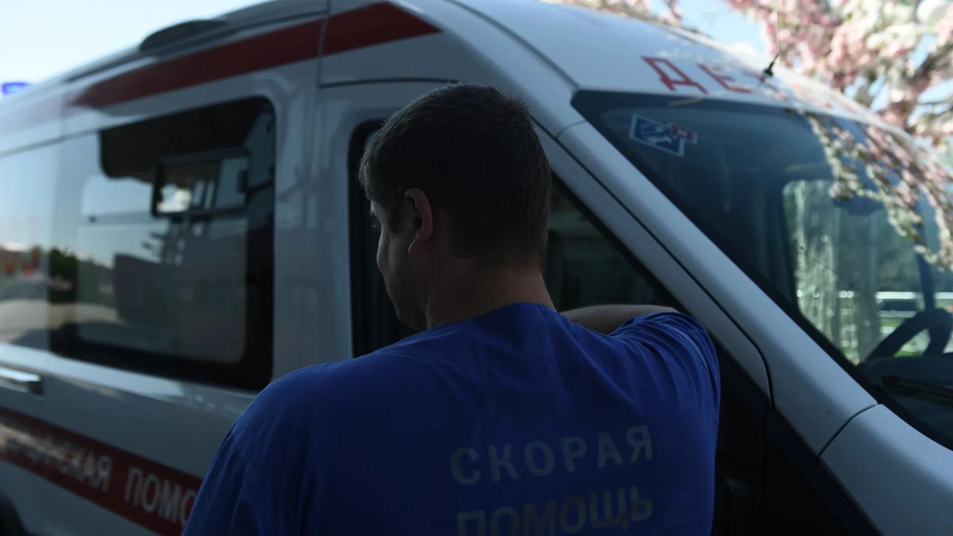 Раненный на дороге в Подмосковье водитель мусоровоза не нуждается в госпитализации