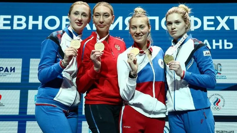 6 медалей выиграли спортсмены Подмосковья на соревнованиях по фехтованию на шпагах