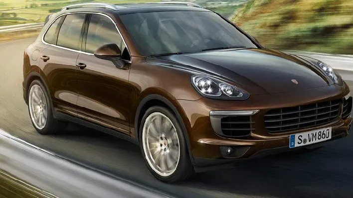 Житель Мытищ лишился автомобилей Porsche и Ford за неуплату ЖКХ