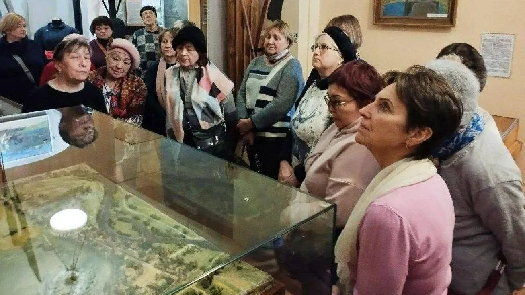 Долголеты из Королева посетили с экскурсией Клин