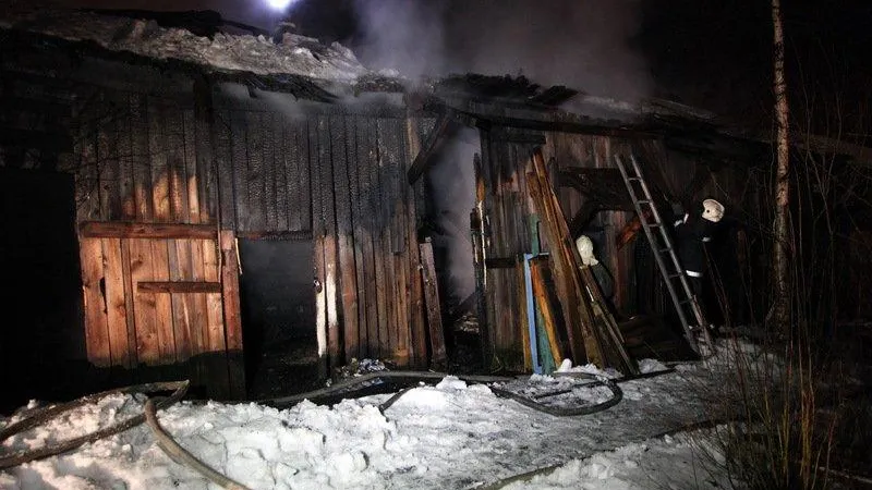 Огнеборцы потушили пожар в строениях частного сектора в микрорайоне Климовск Подольска