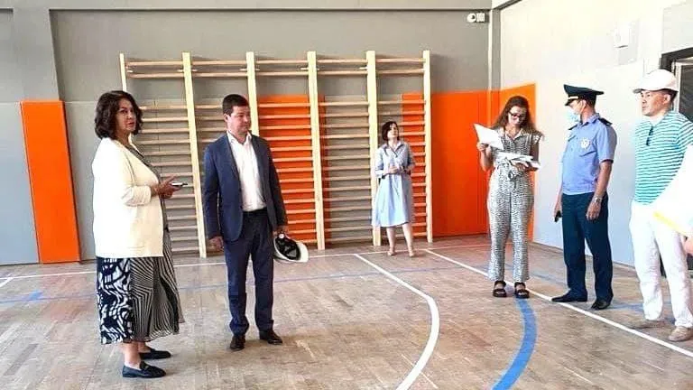 Глава Минжилполитики Подмосковья проверила ход строительства школы и детсада в Люберцах