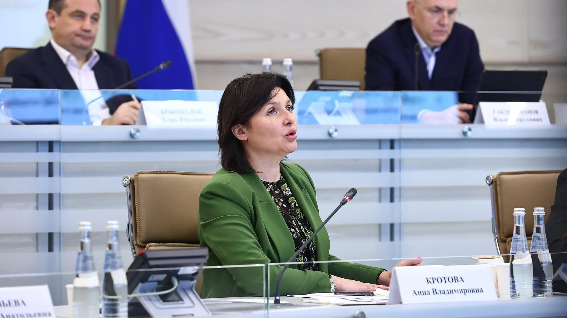 Анна Кротова рассказала, как дороги Подмосковья приводят в порядок после зимы