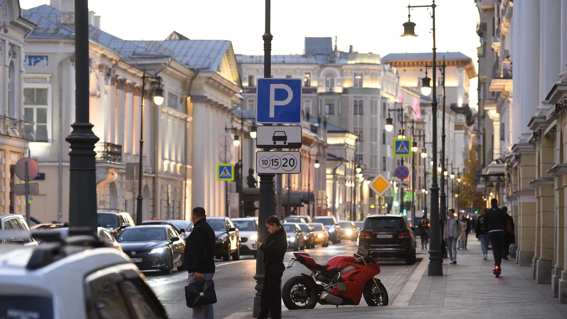 Динамический тариф на парковку станет доступен для автомобилистов в Москве