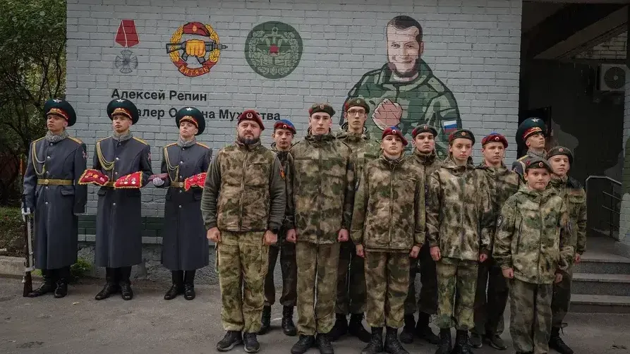 Мурал военнослужащему Алексею Репину открыли в Балашихе