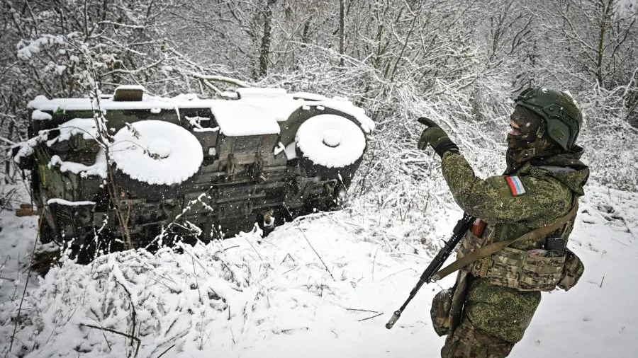 Появилось видео эвакуированного в тыл украинского БТР М113 из Курской области