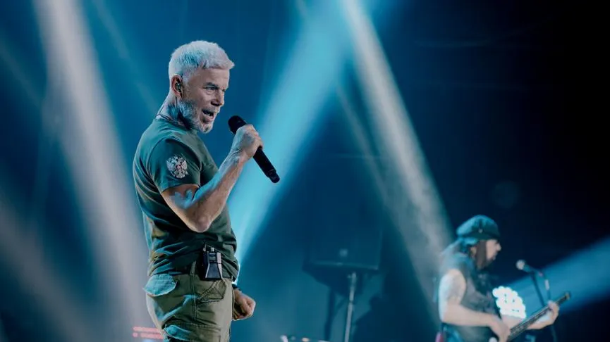 Проблемы с суставами: Газманову запретили делать сальто и садиться на шпагат