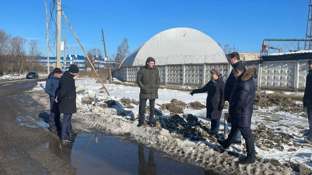 Водоканал Мытищ ликвидирует подтопление на участке автодороги