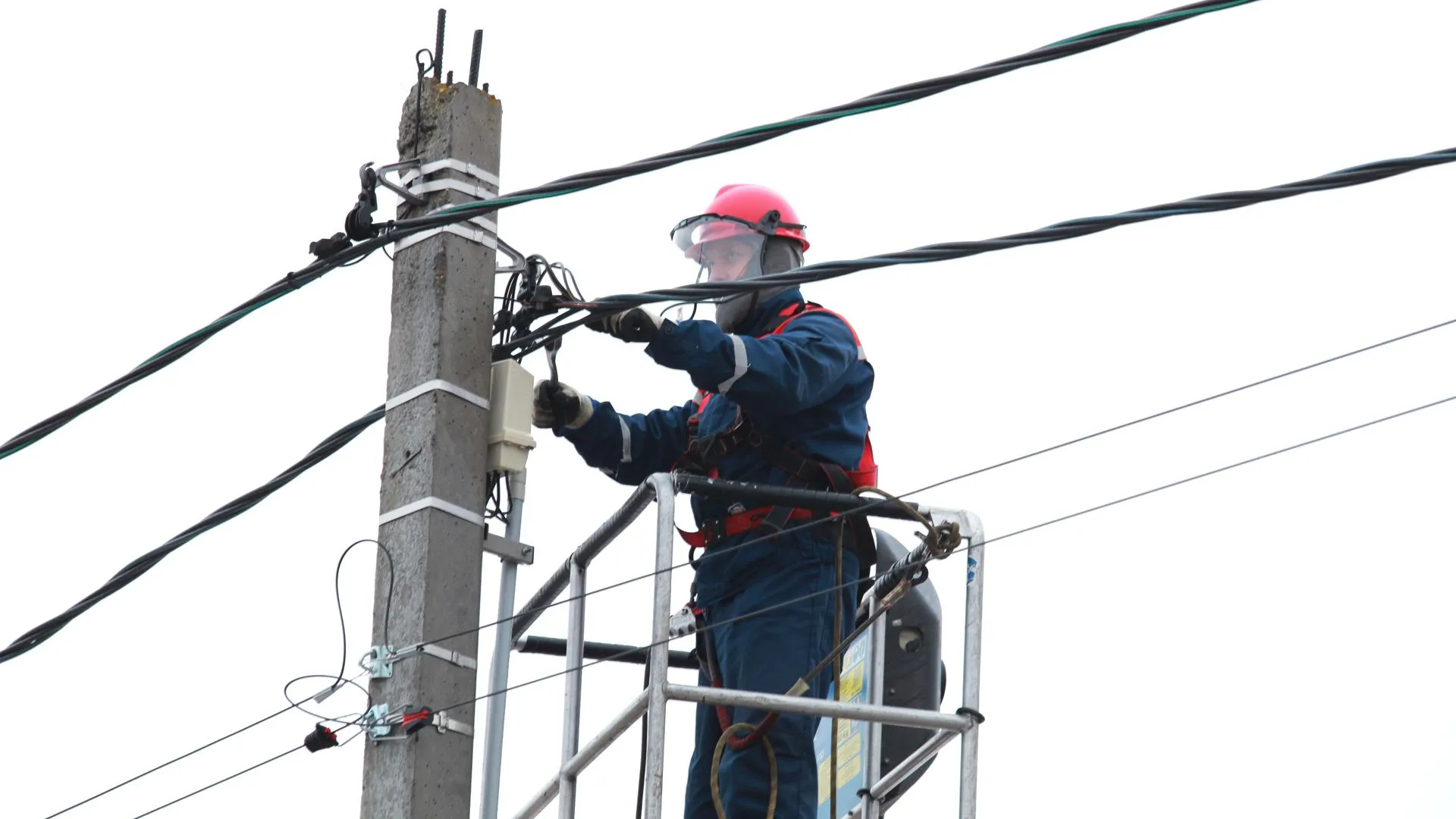 В Подмосковье отремонтируют 600 км ЛЭП в 2026 году