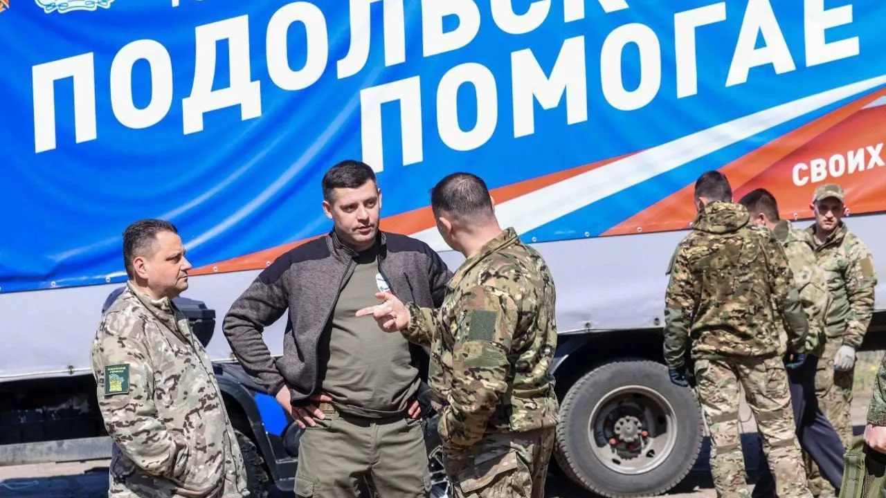 Глава Подольска Артамонов во время поездки к участникам СВО передал квадроциклы и коптеры