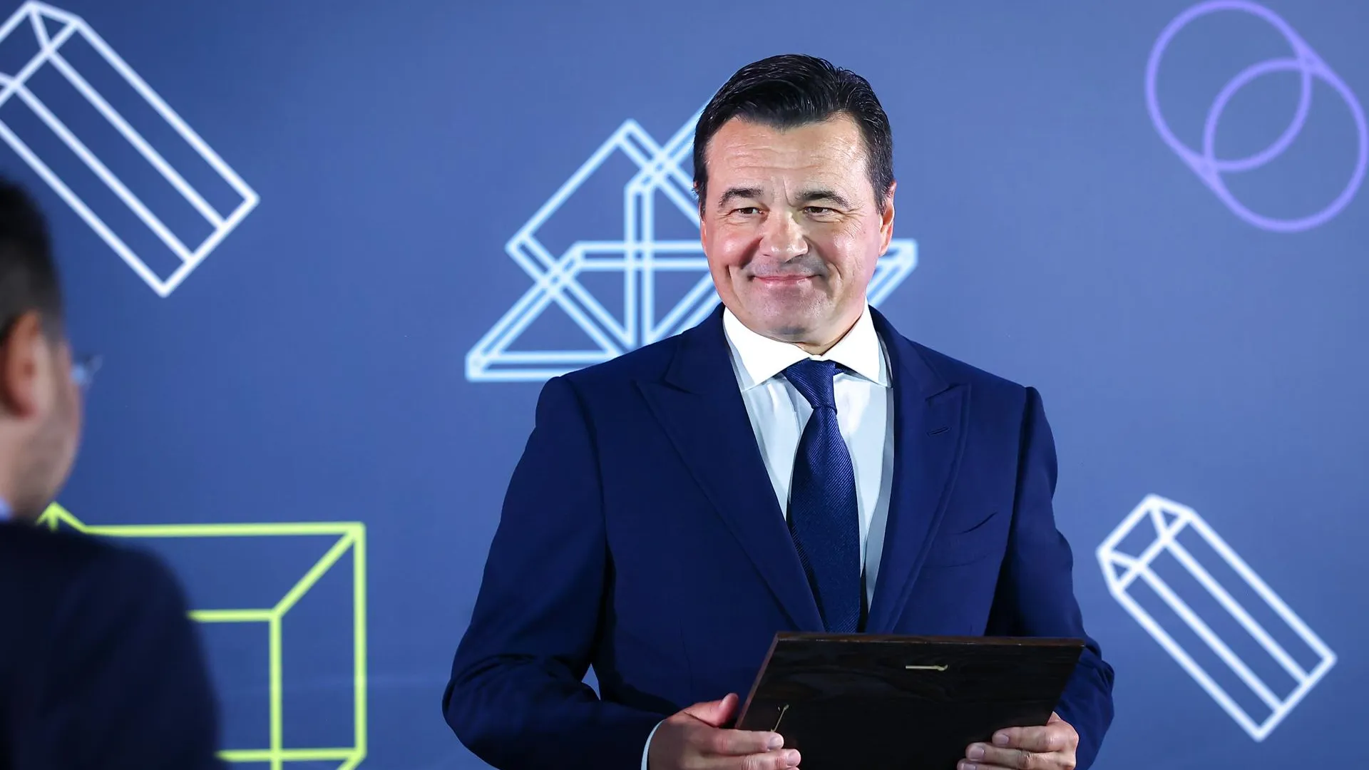Андрей Воробьев поблагодарил директоров школ‑лидеров образования Подмосковья