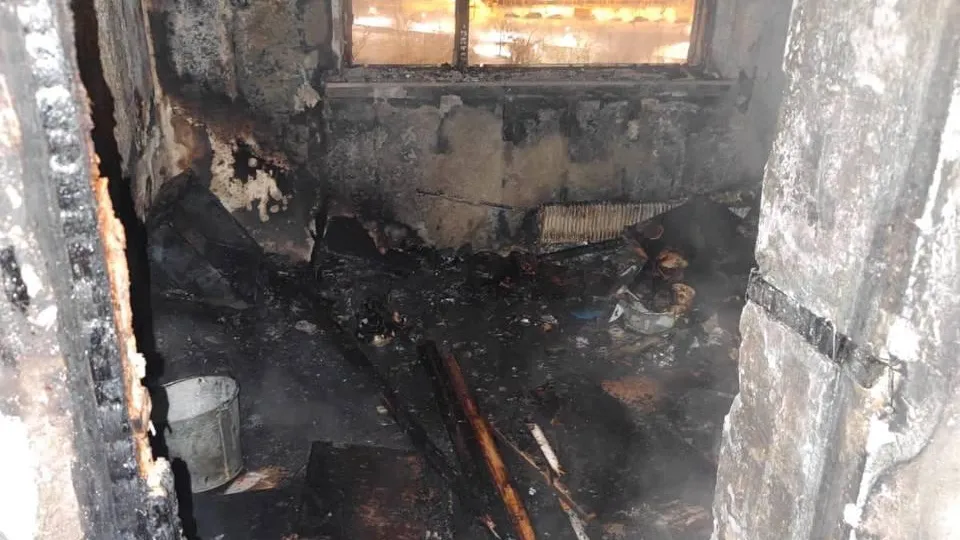 В жилом доме на улице Паустовского в Москве в пожаре погибла женщина