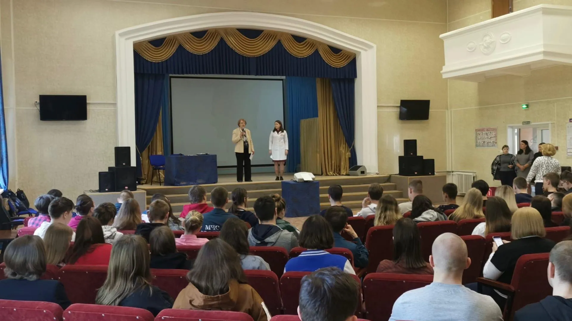 Студентам из Люберец напомнили о вреде курения