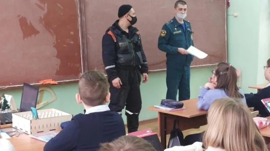 Спасатели Подольска рассказали школьникам об оказании первой помощи на водных объектах