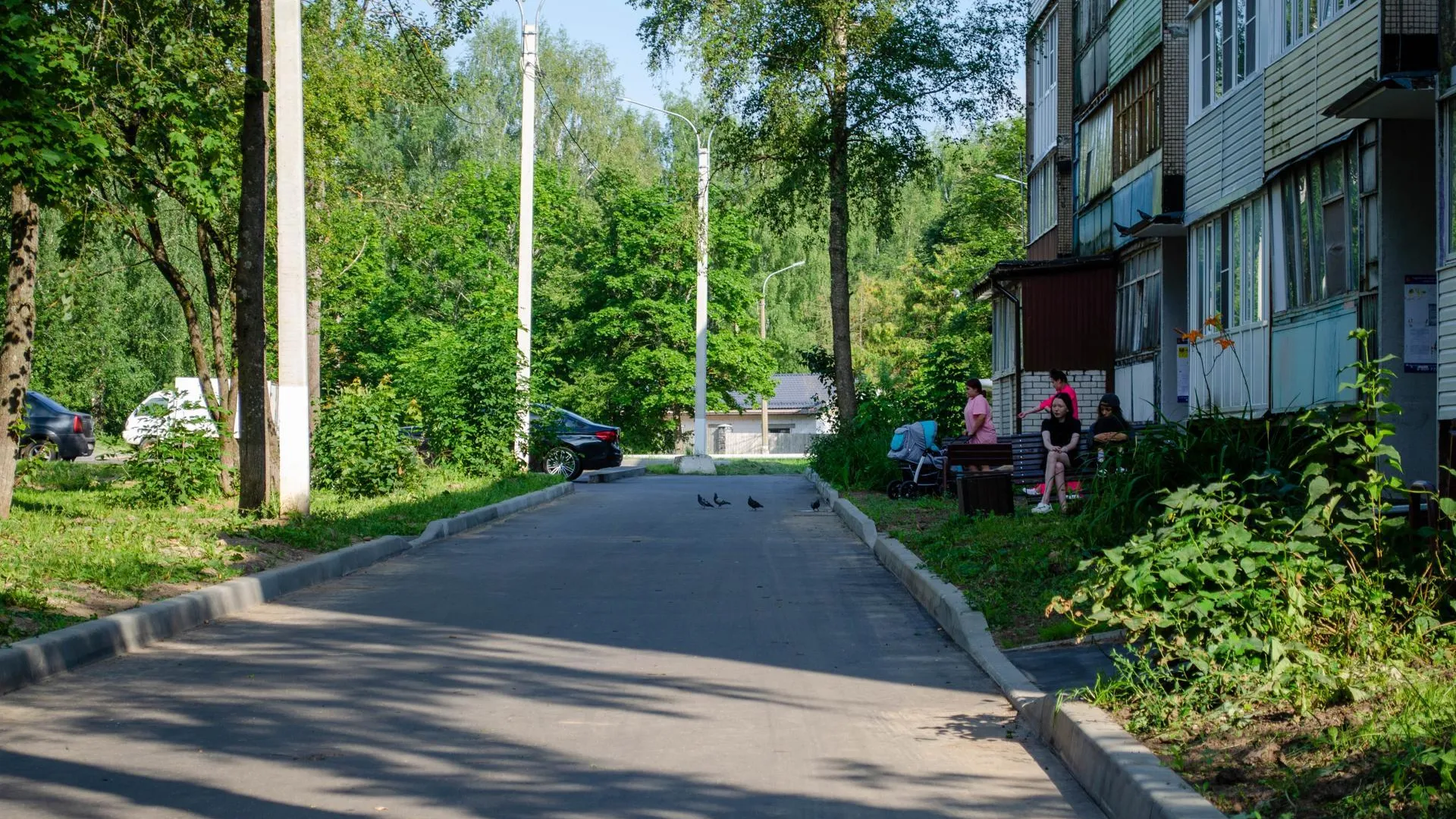 Комплексное благоустройство дворов завершили в деревне Солнечногорска