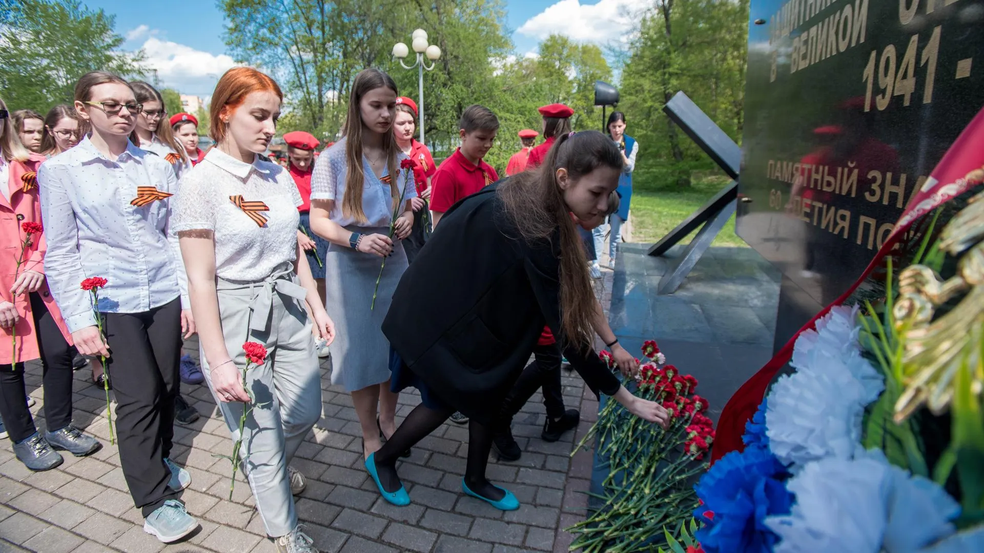Около 100 человек приняли участие в памятных митингах в Балашихе ко Дню Победы