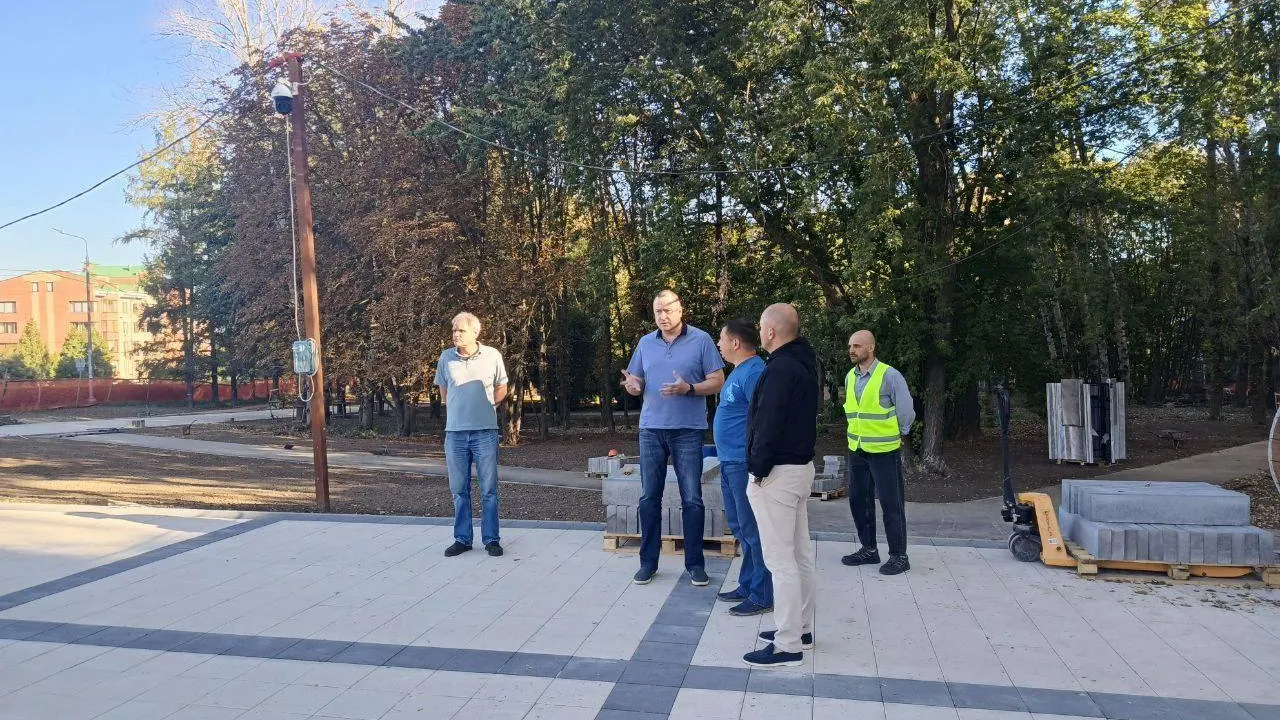 В Большом Серпухове продолжается благоустройство общественных пространств